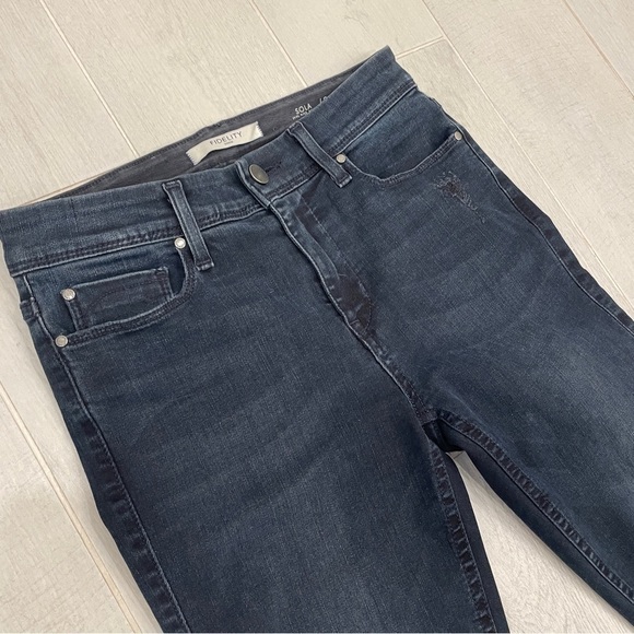 FIDELITY Sola Mid Rise Ankle Jean - Picture 3 of 8